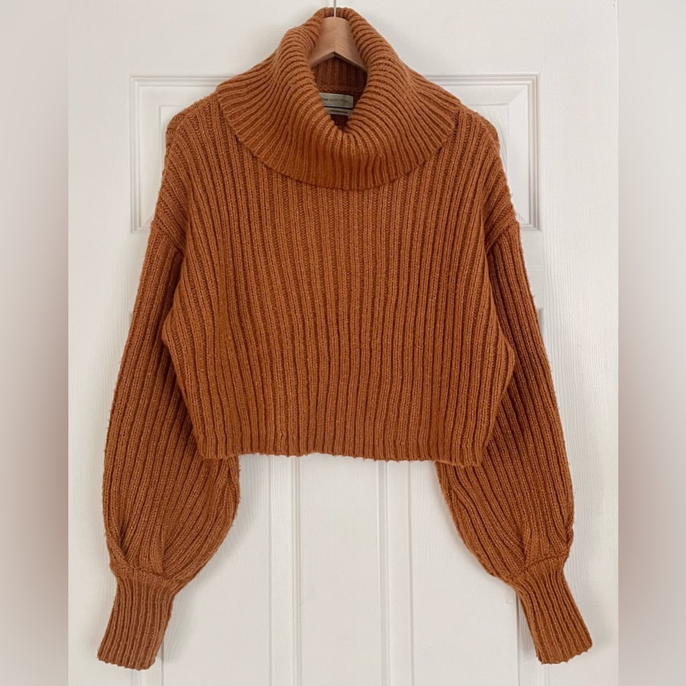 Women's Turtleneck Ribbed Cropped Sweater - Rust